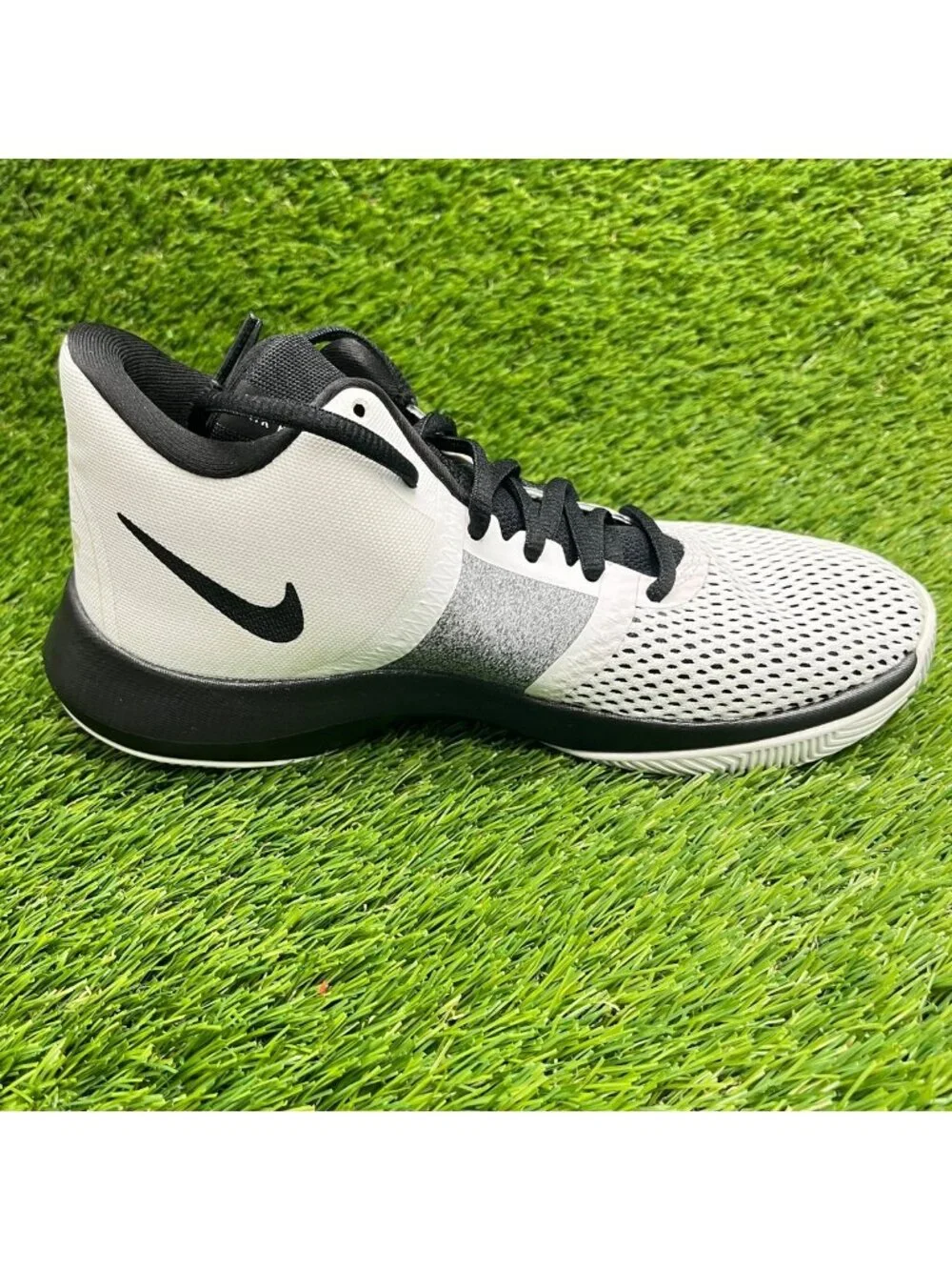 Nike Air Precision 2 II Boys Size 4.5Y White Black Basketball Shoes Sneakers